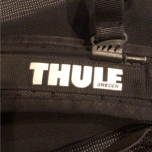 THULE Sweden outdoor gear multiple compartments backpack - Picture 3 of 15